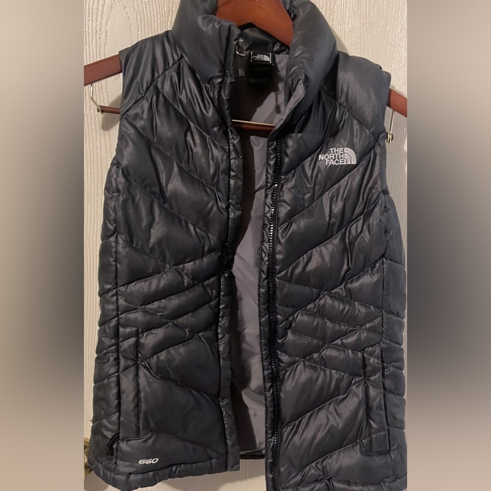 North Face women’s 550 down vest